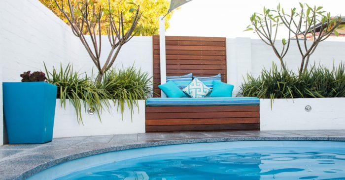 5 Ways to Add Colour to Your Outdoor Space